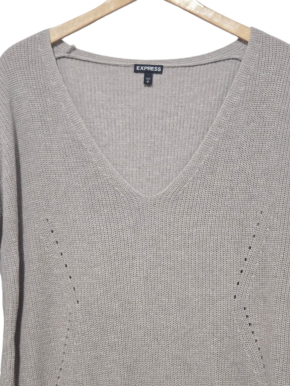 Express Oversized Taupe V-Neck Knit Dropped Shoulder Sweater Size Small - Picture 2 of 8